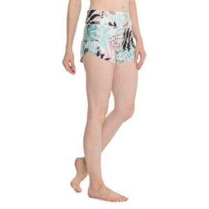Avid Coastline floral Fishhook stretchy 4D flex Activewear shorts, sz L